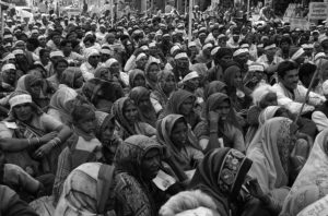 „Beides existiert nebeneinander“ LandwirtInnen protestieren bei der Farmer’s Rally in Bhopal (Ekta Parishad/Wikimedia)